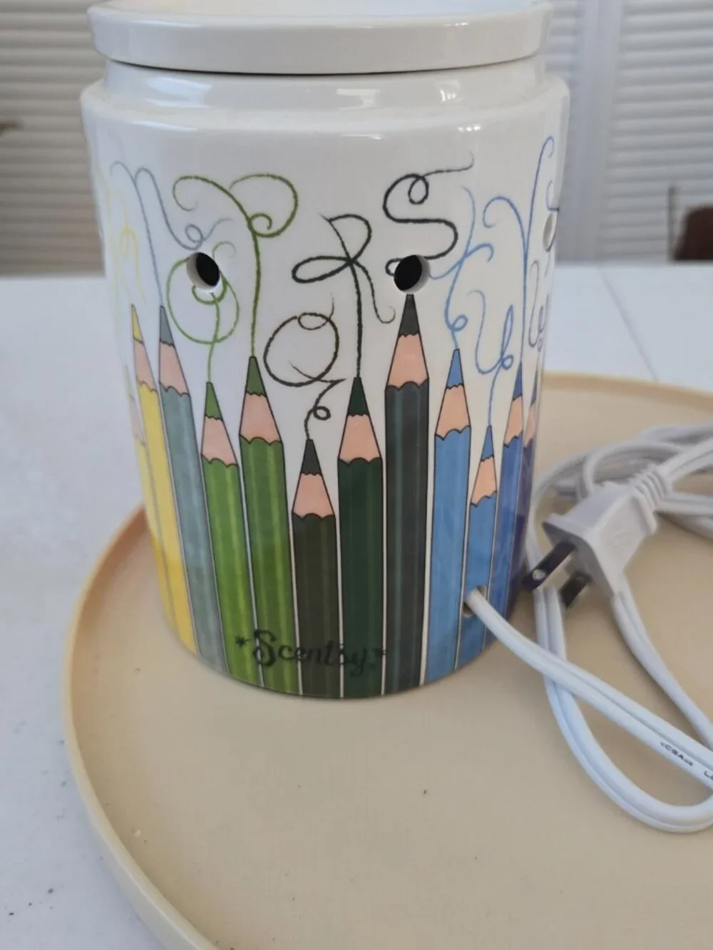 Scentsy Colorgraphy Wax Warmer Rainbow Colored Pencils Design Teacher Artist
